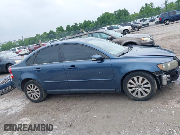 2005 Volvo S40 с VIN YV1MS382452091623, выставлен на аукционе IAAI как лот 42311105 с пробегом 269 001 миль миль и . История ставок и продаж доступна на DreamBid. Изображение 14.