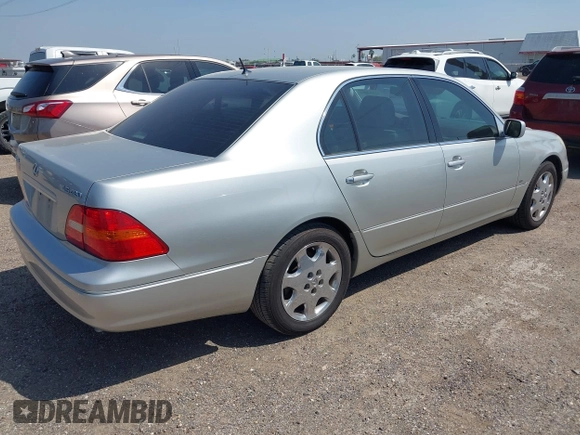 2001 Lexus LS 430 with VIN JTHBN30F510043149, listed as a IAAI auction lot 41933952 with 179,655 mi miles. Bid and sale history available at carsss.com. Image 4.