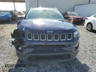 2018 Jeep Compass Latitude with VIN 3C4NJCBB5JT125048, listed as a Copart auction lot 54933965 with 82,266 mi miles and Salvage Title. Bid and sale history available at DreamBid. Image 5.