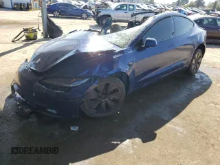2025 Tesla Model 3 Long Range z VIN 5YJ3E1EBXSF886055, wystawiony jako Copart lot #50578085 z przebiegiem 13 945 mil mil oraz Szkoda całkowita • Salvage title. Historia ofert i sprzedaży dostępna na DreamBid. Obrazek 1.
