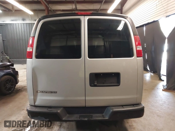 2018 Chevrolet Express Cargo Van with VIN 1GCWGAFG6J1226085, listed as a IAAI auction lot 41952268 with 53,293 mi miles. Bid and sale history available at carsss.com. Image 17.