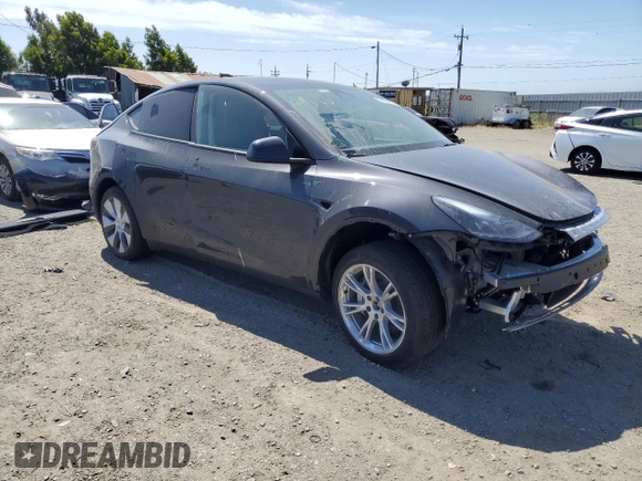2024 Tesla Model Y Long Range z VIN 7SAYGDEE6RF032348, wystawiony jako Copart lot #58158355 z przebiegiem Nie podano mil oraz Szkoda całkowita • Salvage title. Historia ofert i sprzedaży dostępna na DreamBid. Obrazek 4.