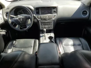 2017 Nissan Pathfinder SV z VIN 5N1DR2MN4HC670682, wystawiony jako Copart lot #47087985 z przebiegiem 136 558 mil mil oraz Szkoda całkowita • Salvage title. Historia ofert i sprzedaży dostępna na DreamBid. Obrazek 8.