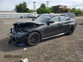 2024 BMW M3 Competition xDrive z VIN WBS43AY05RFT65019, wystawiony jako Copart lot #56498975 z przebiegiem Nie podano mil oraz Szkody całkowita. Historia ofert i sprzedaży dostępna na DreamBid. Obrazek 1.