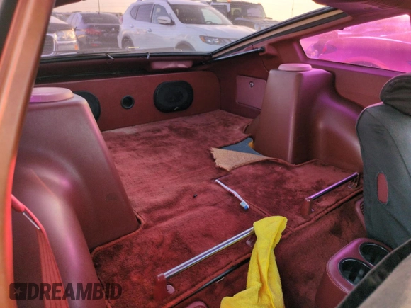 1983 Datsun 280ZX z VIN JN1HZ04S2DX564639, wystawiony jako Copart lot #75222314 z przebiegiem 75 925 mil mil oraz Szkody całkowita. Historia ofert i sprzedaży dostępna na DreamBid. Obrazek 10.