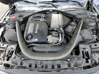 2015 BMW M4 z VIN WBS3R9C57FK329427, wystawiony jako Copart lot #53252995 z przebiegiem 94 039 mil mil oraz Szkody całkowita. Historia ofert i sprzedaży dostępna na DreamBid. Obrazek 12.
