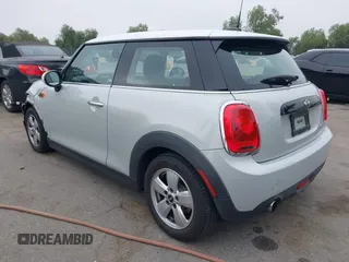 2016 MINI Hardtop with VIN WMWXP5C5XG3B76383, listed as a IAAI auction lot 42087668 with 69,290 mi miles and . Bid and sale history available at DreamBid. Image 3.