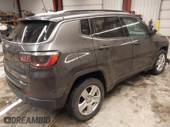 2022 Jeep Compass Altitude with VIN 3C4NJDBB3NT126047, listed as a IAAI auction lot 41570980 with 39,896 mi miles and . Bid and sale history available at DreamBid. Image 4.
