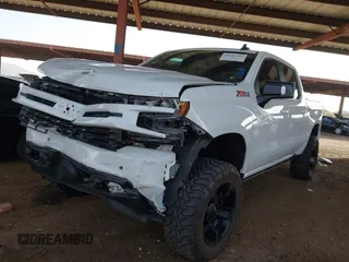 2019 Chevrolet Silverado 1500 RST with VIN 3GCUYEED9KG163375, listed as a IAAI auction lot 41681766 with 14,515 mi miles and . Bid and sale history available at DreamBid. Image 18.