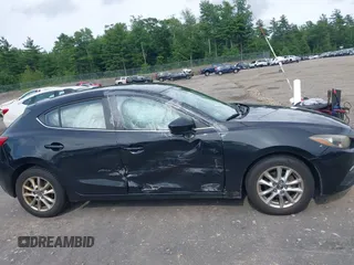 2014 Mazda 3 i Touring z VIN JM1BM1L76E1155763, wystawiony jako IAAI lot #42684723 z przebiegiem 84 837 mil mil oraz . Historia ofert i sprzedaży dostępna na DreamBid. Obrazek 6.