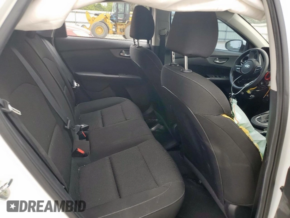 2021 Kia Forte LXS with VIN 3KPF24AD6ME303374, listed as a Copart auction lot 57673425 with 41,694 mi miles and Salvage title. Bid and sale history available at DreamBid. Image 10.