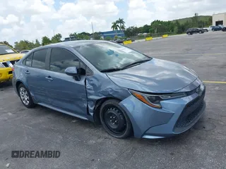 2020 Toyota Corolla LE with VIN 5YFEPRAE2LP070450, listed as a IAAI auction lot 40061850 with 62,850 mi miles. Bid and sale history available at carsss.com. Image 1.
