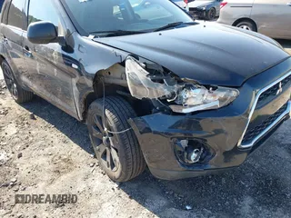 2015 Mitsubishi Outlander ES z VIN 4A4AP3AU0FE001494, wystawiony jako IAAI lot #41757714 z przebiegiem 126 758 mil mil oraz . Historia ofert i sprzedaży dostępna na DreamBid. Obrazek 6.