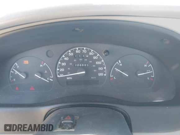 1997 Ford Ranger XLT z VIN 1FTCR10A3VUB26645, wystawiony jako IAAI lot #42644211 z przebiegiem 228 683 mil mil oraz . Historia ofert i sprzedaży dostępna na DreamBid. Obrazek 7.
