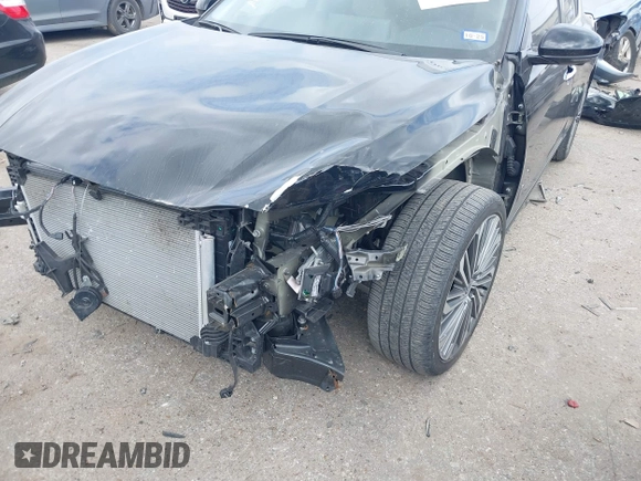 2023 Nissan Altima SL with VIN 1N4BL4EV1PN421210, listed as a IAAI auction lot 41700337 with 11,637 mi miles and . Bid and sale history available at DreamBid. Image 6.