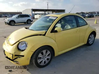 2009 Volkswagen New Beetle Coupe S with VIN 3VWRW31C99M513612, listed as a Copart auction lot 44467615 with 117,080 mi miles and Salvage Title. Bid and sale history available at carsss.com. Image 1.