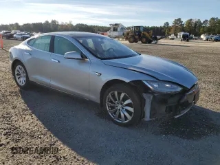 2013 Tesla Model S with VIN 5YJSA1DNXDFP04134, listed as a Copart auction lot 80529844 with 150,560 mi miles and Clean title. Bid and sale history available at DreamBid. Image 4.