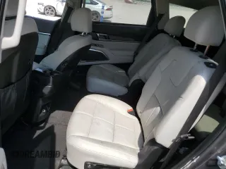 2022 Kia Telluride EX z VIN 5XYP3DHC2NG236212, wystawiony jako Copart lot #53648415 z przebiegiem 72 863 mil mil oraz Szkoda całkowita • Salvage title. Historia ofert i sprzedaży dostępna na DreamBid. Obrazek 11.