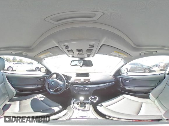 2013 BMW 1 Series 128i z VIN WBAUP7C5XDVP25110, wystawiony jako Copart lot #58033485 z przebiegiem 88 989 mil mil oraz Szkoda całkowita • Salvage title. Historia ofert i sprzedaży dostępna na DreamBid. Obrazek 14.