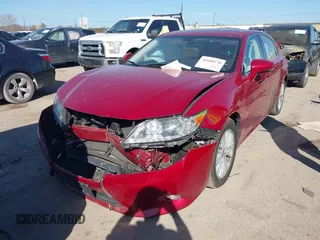2013 Lexus ES 4dr Sdn with VIN JTHBK1GG1D2076184, listed as a IAAI auction lot 41680578 with 46,822 mi miles. Bid and sale history available at carsss.com. Image 17.