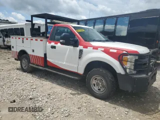 2017 Ford F-250 XLT with VIN 1FTBF2BT4HEE94906, listed as a Copart auction lot 60002685 with 297,339 mi miles and Clean title. Bid and sale history available at DreamBid. Image 4.