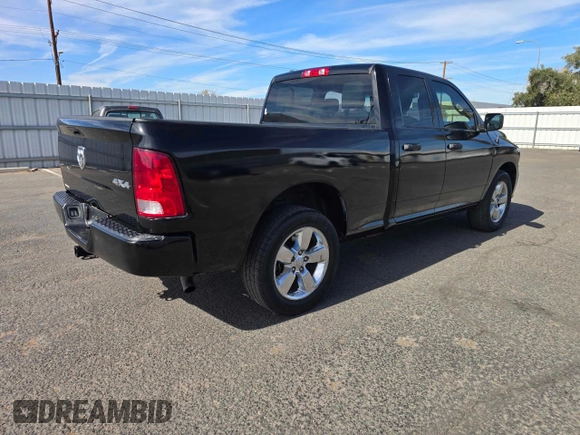 2019 Ram 1500 Tradesman z VIN 1C6RR7FG4KS608001, wystawiony jako Copart lot #54559935 z przebiegiem 53 356 mil mil oraz Szkoda całkowita • Salvage title. Historia ofert i sprzedaży dostępna na DreamBid. Obrazek 4.