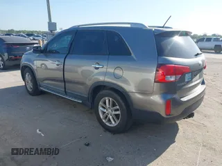 2014 Kia Sorento LX с VIN 5XYKT4A67EG469033, выставлен на аукционе IAAI как лот 41996057 с пробегом 86 545 миль миль и . История ставок и продаж доступна на DreamBid. Изображение 3.