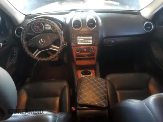 2009 Mercedes-Benz M 350 z VIN 4JGBB86E09A523929, wystawiony jako Copart lot #60462685 z przebiegiem 211 099 mil mil oraz Czysty tytuł • Clean title. Historia ofert i sprzedaży dostępna na DreamBid. Obrazek 8.