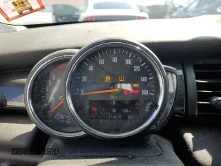 2019 MINI Hardtop Cooper с VIN WMWXP5C57K2H31420, выставлен на аукционе Copart как лот 50315255 с пробегом 114 010 миль миль и Списание • Salvage title. История ставок и продаж доступна на DreamBid. Изображение 9.
