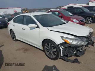 2016 Nissan Altima 2.5 S with VIN 1N4AL3AP4GC271084, listed as a IAAI auction lot 41677040 with 183,123 mi miles. Bid and sale history available at carsss.com. Image 1.