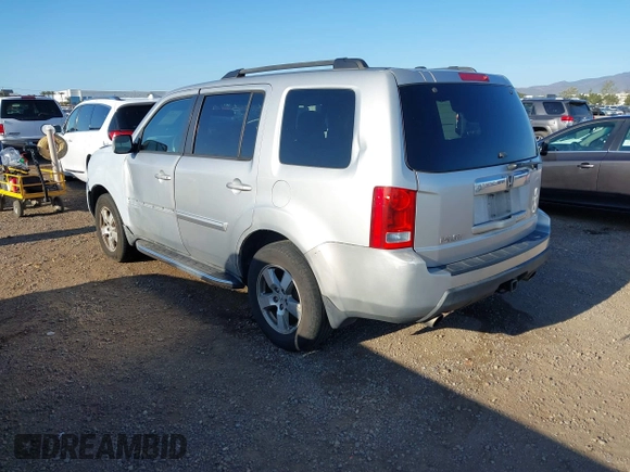 2011 Honda Pilot EX with VIN 5FNYF3H41BB018182, listed as a IAAI auction lot 42000601 with 152,912 mi miles and . Bid and sale history available at carsss.com. Image 3.