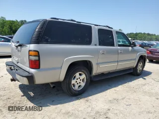 2006 Chevrolet Suburban LS with VIN 1GNFK16Z76J170074, listed as a Copart auction lot 61898635 with 284,436 mi miles and Salvage title. Bid and sale history available at DreamBid. Image 3.