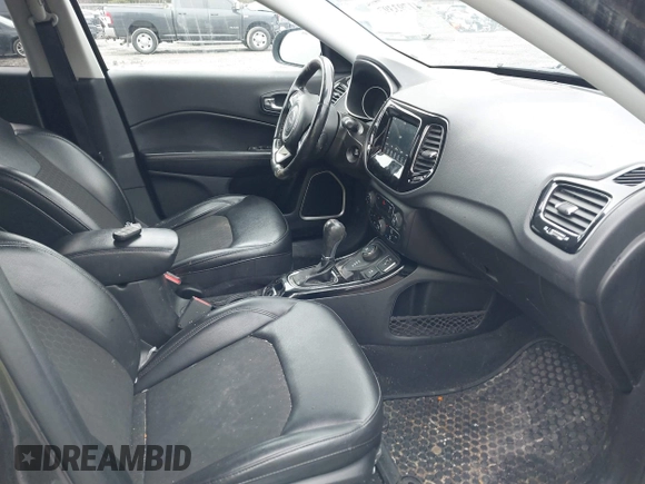 2020 Jeep Compass Latitude with VIN 3C4NJDBB5LT209864, listed as a IAAI auction lot 41793397 with 95,018 mi miles and . Bid and sale history available at DreamBid. Image 5.