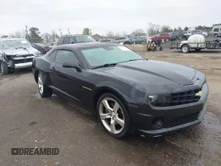 2011 Chevrolet Camaro SS z VIN 2G1FS1EW9B9207690, wystawiony jako IAAI lot #41932396 z przebiegiem 162 482 mil mil oraz . Historia ofert i sprzedaży dostępna na DreamBid. Obrazek 1.