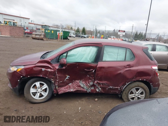 2017 Chevrolet Trax LS with VIN 3GNCJNSB0HL172704, listed as a IAAI auction lot 41821362 with 60,426 mi miles. Bid and sale history available at carsss.com. Image 14.
