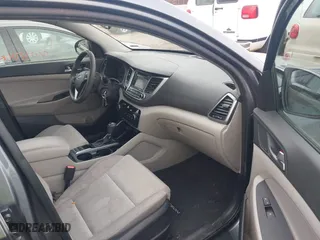 2016 Hyundai Tucson SE with VIN KM8J3CA43GU074302, listed as a IAAI auction lot 41957992 with 175,614 mi miles. Bid and sale history available at carsss.com. Image 5.