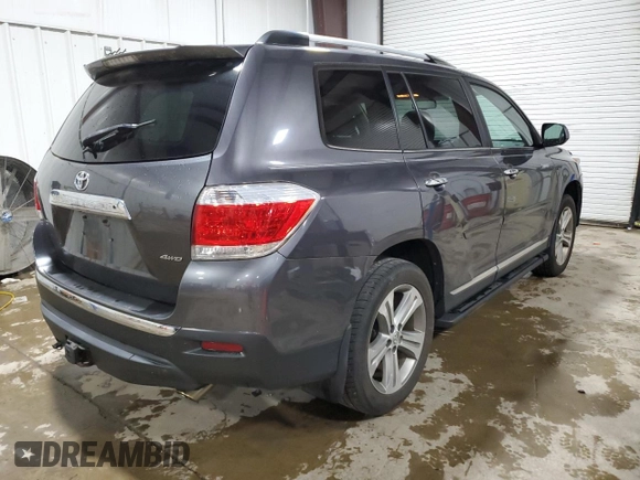 2013 Toyota Highlander Limited z VIN 5TDDK3EH4DS189685, wystawiony jako Copart lot #57665715 z przebiegiem 147 929 mil mil oraz Czysty tytuł • Clean title. Historia ofert i sprzedaży dostępna na DreamBid. Obrazek 3.