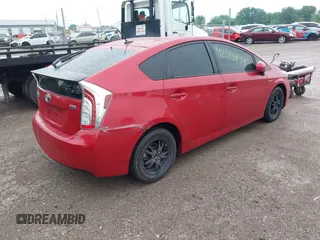 2015 Toyota Prius Four z VIN JTDKN3DU9F1876979, wystawiony jako IAAI lot #42313474 z przebiegiem 193 380 mil mil oraz . Historia ofert i sprzedaży dostępna na DreamBid. Obrazek 4.