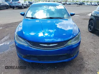 2015 Chrysler 200 S z VIN 1C3CCCBB3FN620636, wystawiony jako IAAI lot #42406483 z przebiegiem 156 773 mil mil oraz . Historia ofert i sprzedaży dostępna na DreamBid. Obrazek 6.