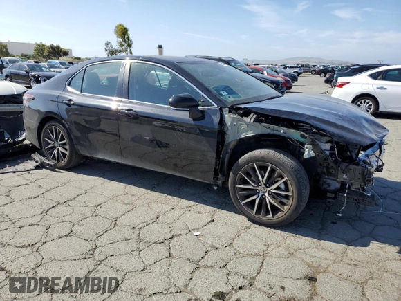 2023 Toyota Camry SE with VIN 4T1S11AKXPU798291, listed as a Copart auction lot 54616235 with 17,588 mi miles and Salvage Title. Bid and sale history available at DreamBid. Image 4.