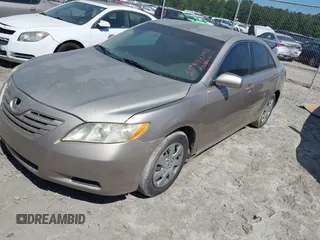 2008 Toyota Camry LE with VIN 4T1BE46K18U772114, listed as a IAAI auction lot 41983497 with 278,951 mi miles. Bid and sale history available at carsss.com. Image 2.