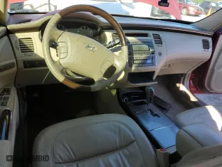 2011 Hyundai Azera Limited with VIN KMHFC4DF2BA530471, listed as a Copart auction lot 81917424 with 150,825 mi miles and Clean Title. Bid and sale history available at carsss.com. Image 8.