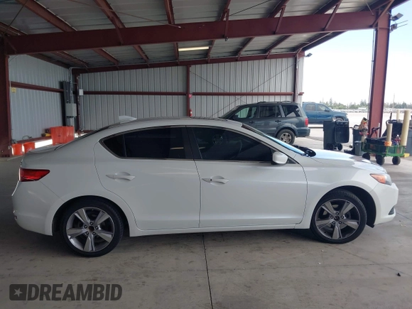 2014 Acura ILX with VIN 19VDE1F35EE013425, listed as a IAAI auction lot 42649299 with 102,589 mi miles and . Bid and sale history available at DreamBid. Image 13.