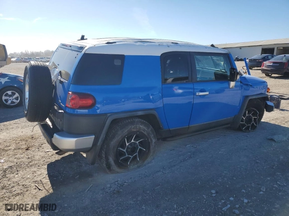 2007 Toyota FJ Cruiser with VIN JTEZU11F870011502, listed as a Copart auction lot 46432305 with 200,595 mi miles and Clean Title. Bid and sale history available at carsss.com. Image 3.