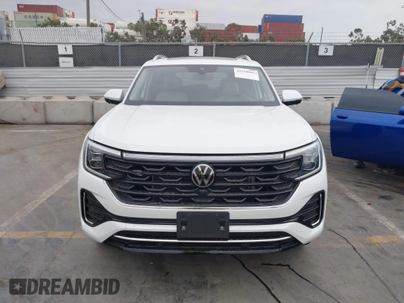2024 Volkswagen Atlas SEL Premium R-Line with VIN 1V2FR2CA7RC543176, listed as a IAAI auction lot 42358945 with 7,066 mi miles and . Bid and sale history available at DreamBid. Image 12.
