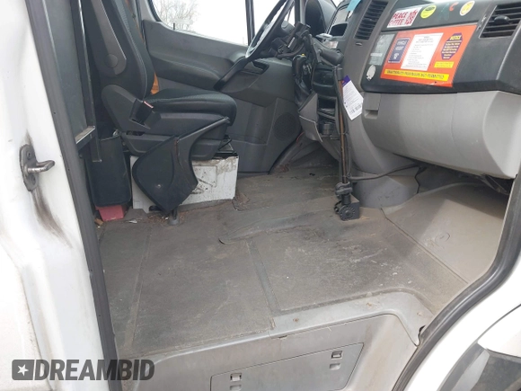 2011 Mercedes-Benz Sprinter Cargo with VIN WD3PE8CB7B5577541, listed as a IAAI auction lot 41883588 with 305,270 mi miles. Bid and sale history available at carsss.com. Image 5.