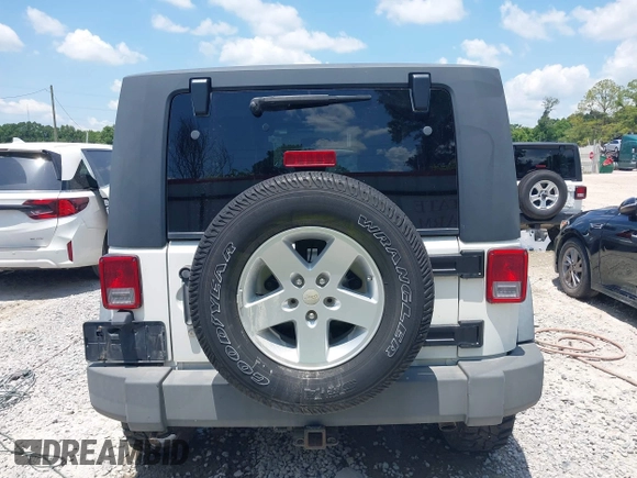 2009 Jeep Wrangler X with VIN 1J4FA24149L781794, listed as a IAAI auction lot 42352426 with 99,128 mi miles and . Bid and sale history available at DreamBid. Image 16.