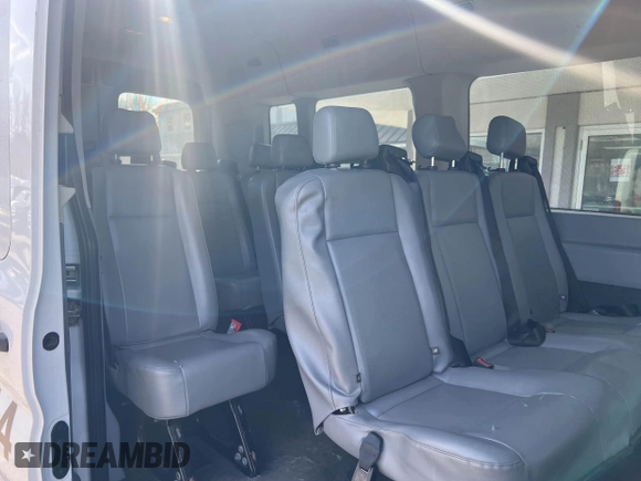 2015 Ford Transit Passenger XL with VIN 1FBAX2CM1FKA92781, listed as a IAAI auction lot 41664664 with 203,072 mi miles. Bid and sale history available at carsss.com. Image 8.