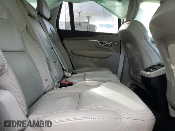 2022 Volvo XC90 Inscription with VIN YV4A22PL8N1871611, listed as a Copart auction lot 43710095 with 68,693 mi miles and Salvage title. Bid and sale history available at DreamBid. Image 11.