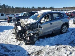 2014 Mazda CX-5 Sport z VIN JM3KE4BE2E0360024, wystawiony jako Copart lot #47014035 z przebiegiem Nie podano mil oraz Szkoda całkowita • Salvage title. Historia ofert i sprzedaży dostępna na DreamBid. Obrazek 1.